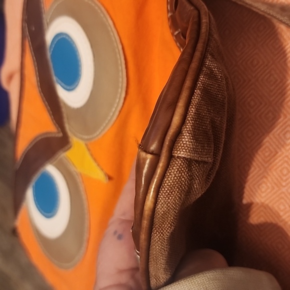 Owl Design Crossbody - Picture 5 of 6